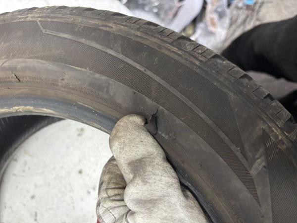 185/60R15 88H LAUFENN G FIT 4S DOT 1522 M+S 4 SEASON 6MM - Vue 2